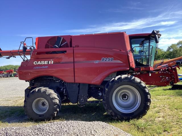 Image of Case IH 8250 equipment image 1