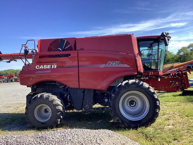 Image of Case IH 8250 equipment image 1