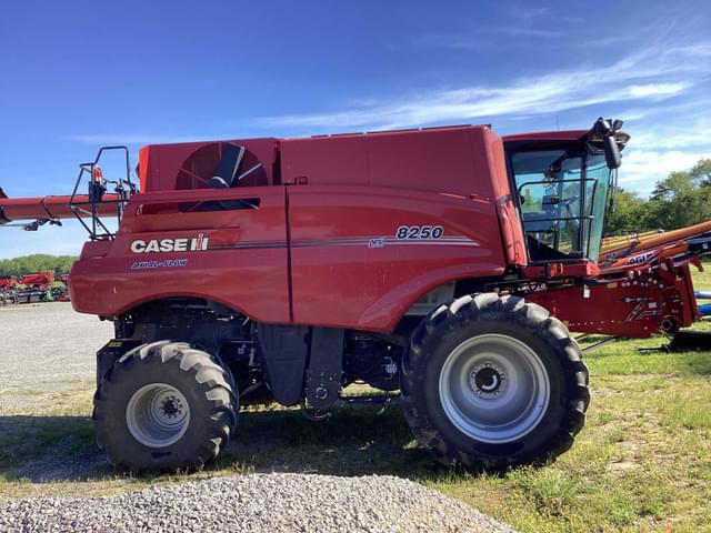 Image of Case IH 8250 equipment image 1