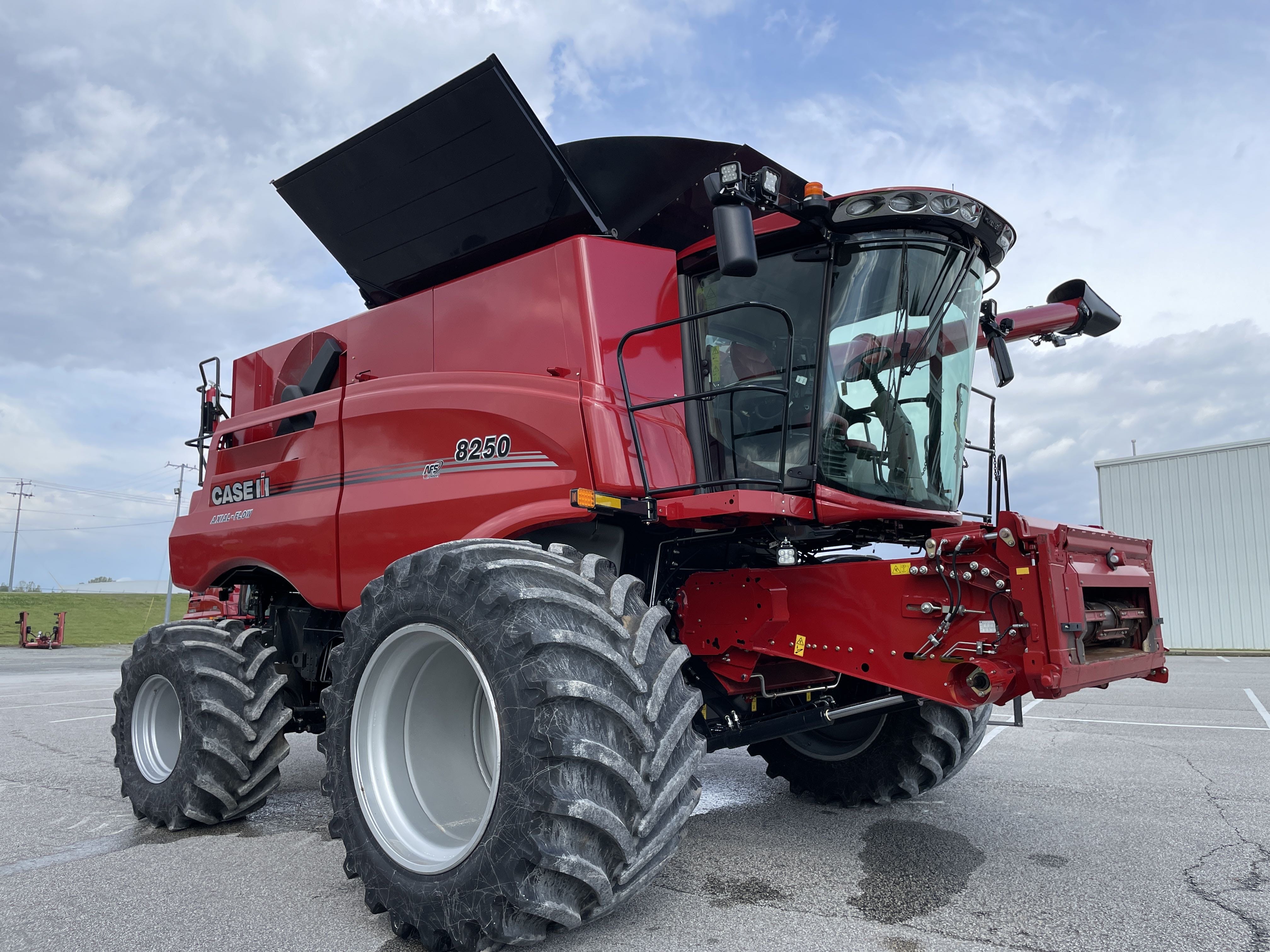 Main image Case IH 8250
