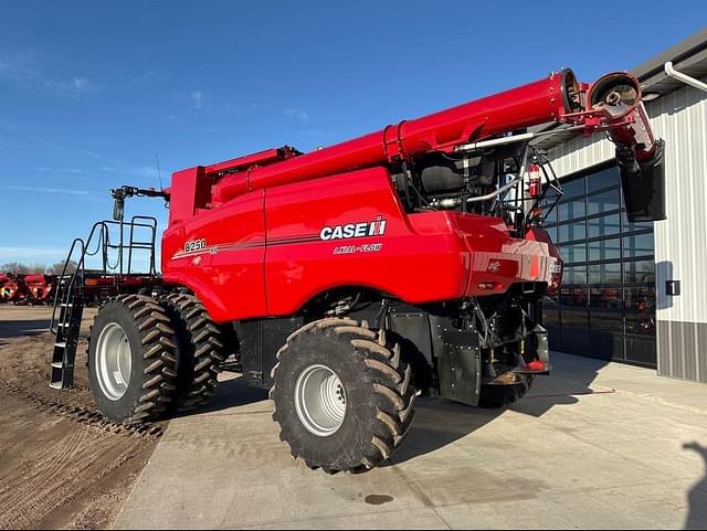 Image of Case IH 8250 equipment image 3