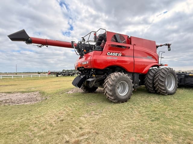 Image of Case IH 8250 equipment image 2