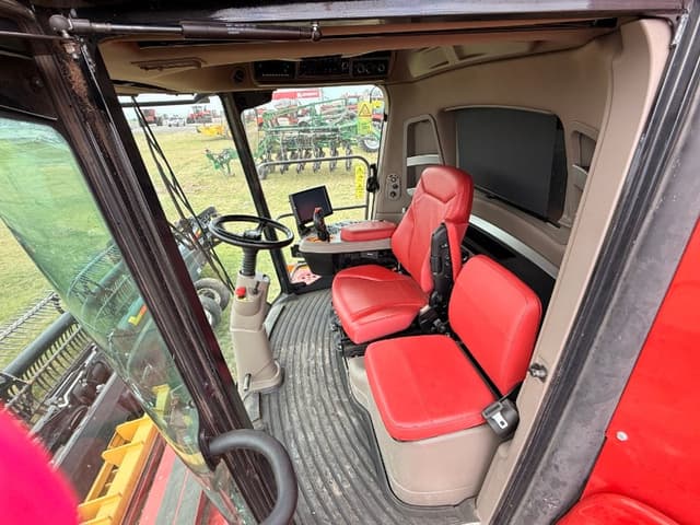 Image of Case IH 8250 equipment image 4