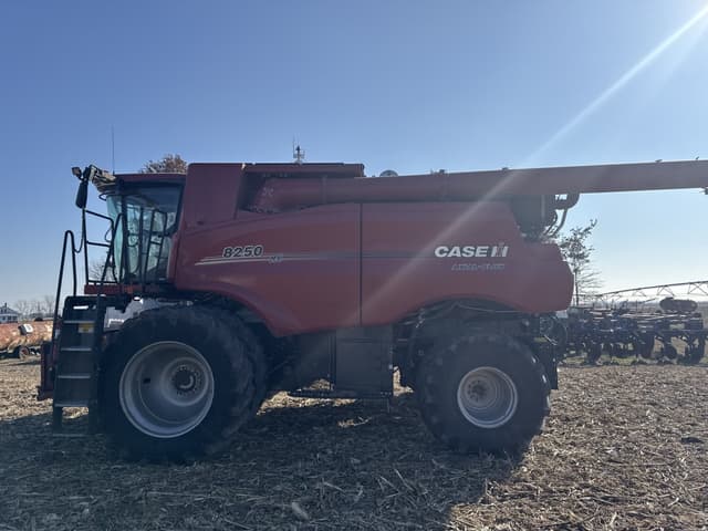 Image of Case IH 8250 equipment image 3