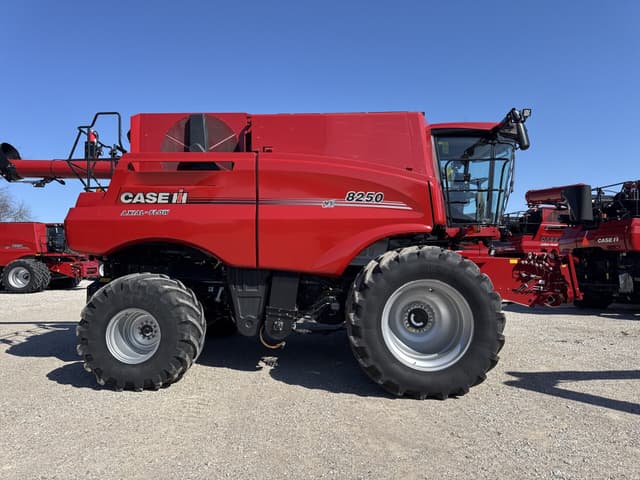 Image of Case IH 8250 equipment image 1