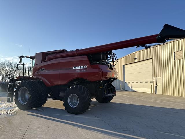 Image of Case IH 8250 equipment image 4