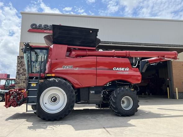 Image of Case IH 8250 equipment image 2