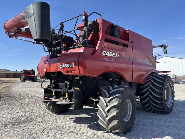 Image of Case IH 8250 equipment image 2