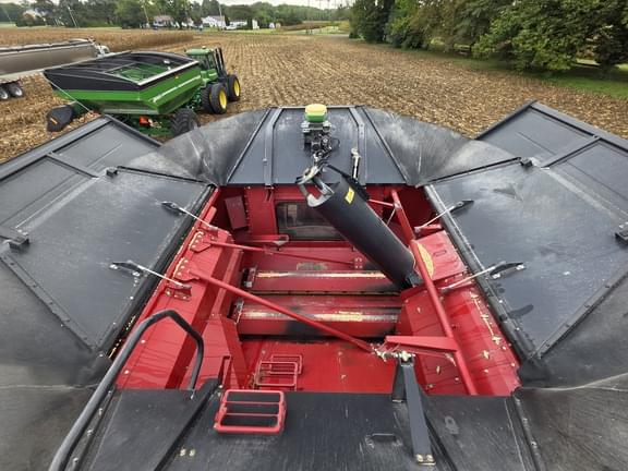 Image of Case IH 8250 equipment image 3