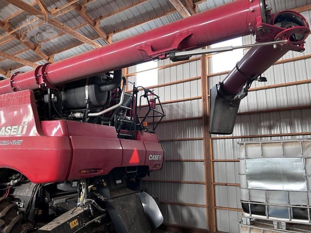 Image of Case IH 8250 equipment image 3