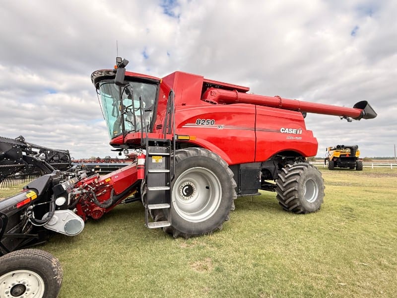 2023 Case IH 8250 Equipment Image0
