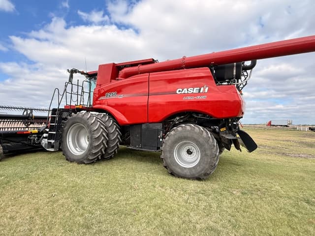 Image of Case IH 8250 equipment image 1