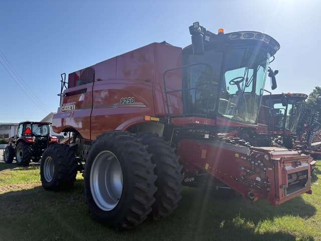Image of Case IH 8250 equipment image 3