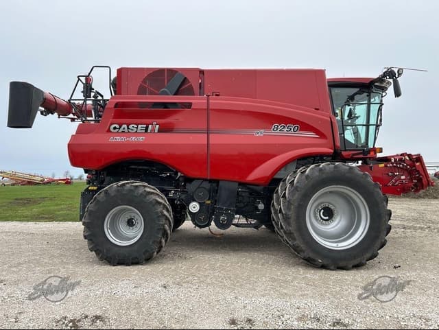 Image of Case IH 8250 equipment image 1