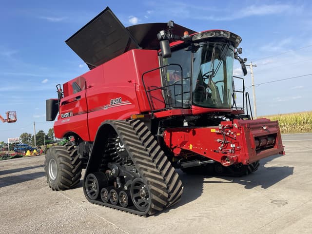 Image of Case IH 8250 equipment image 3