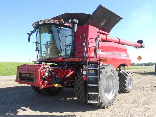 Image of Case IH 8250 equipment image 4