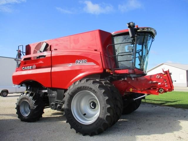 Image of Case IH 8250 equipment image 3