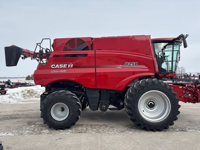 Image of Case IH 8250 equipment image 1
