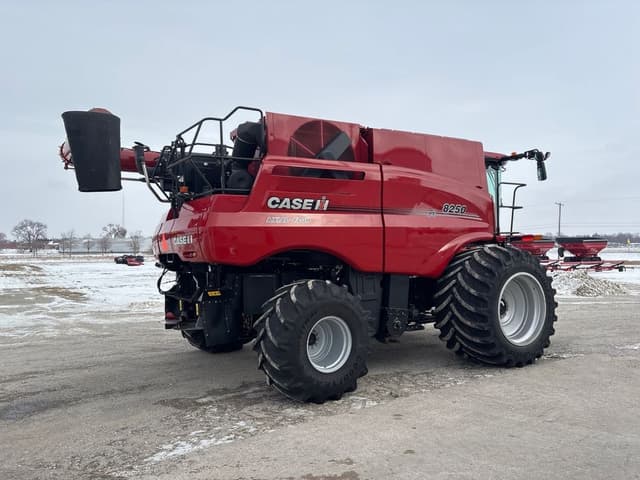 Image of Case IH 8250 equipment image 2