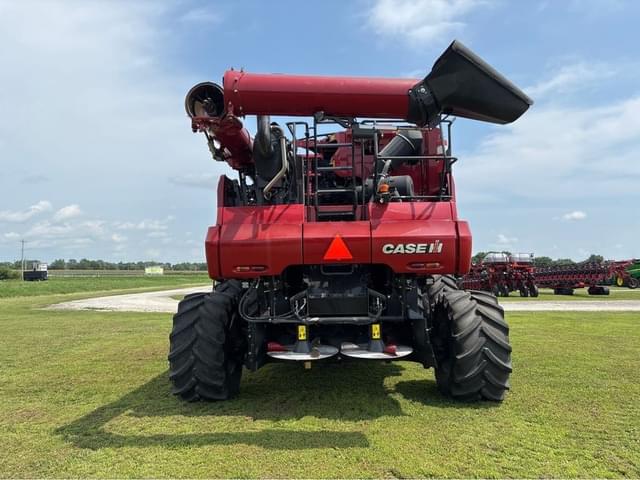Image of Case IH 8250 equipment image 2