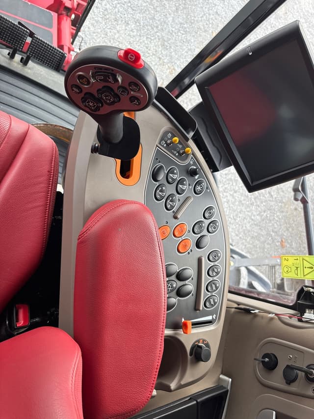Image of Case IH 8250 equipment image 2