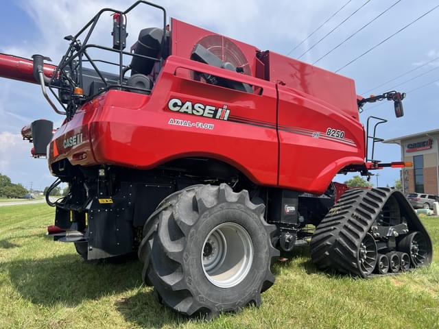 Image of Case IH 8250 equipment image 3