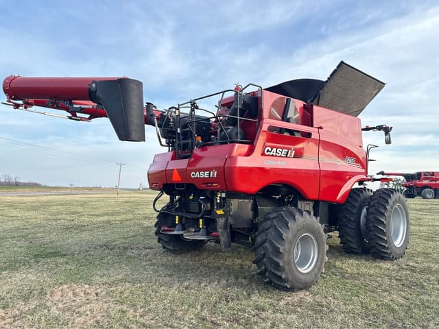 Image of Case IH 8250 equipment image 2