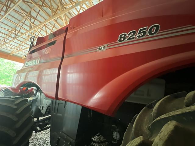 Image of Case IH 8250 equipment image 1