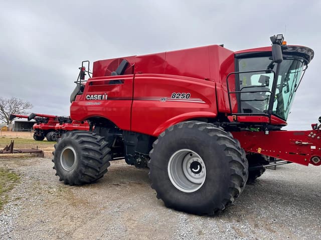 Image of Case IH 8250 equipment image 4