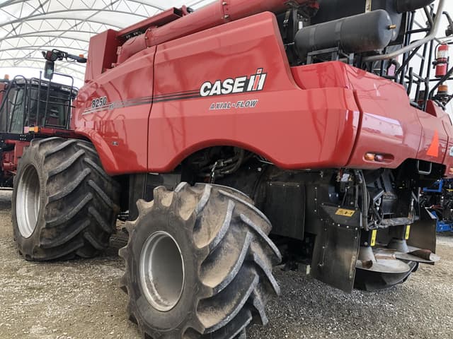 Image of Case IH 8250 equipment image 4