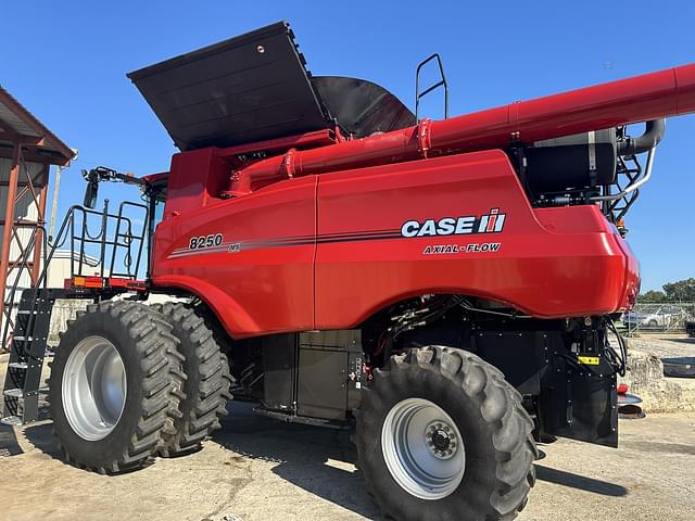 Image of Case IH 8250 equipment image 1