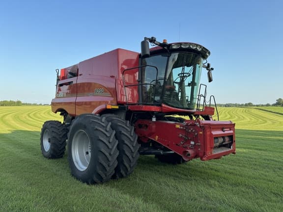 Image of Case IH 8250 equipment image 1