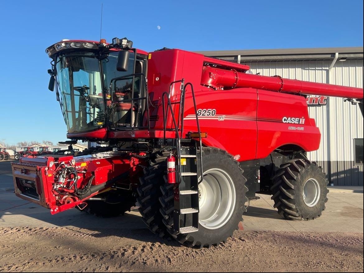 Main image Case IH 8250