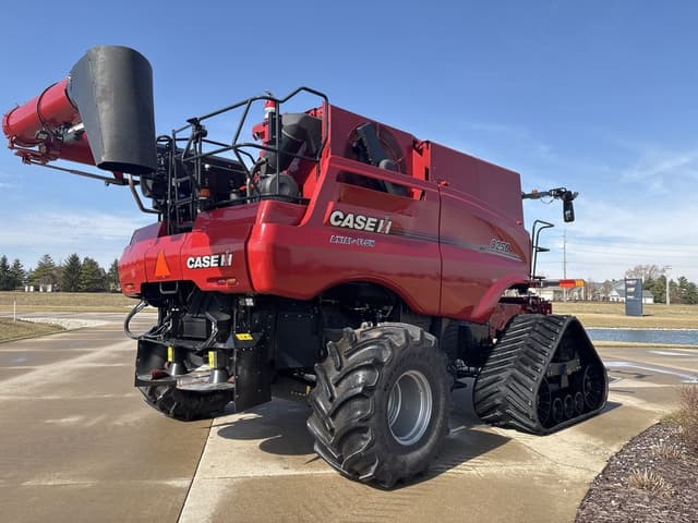 Image of Case IH 8250 equipment image 3