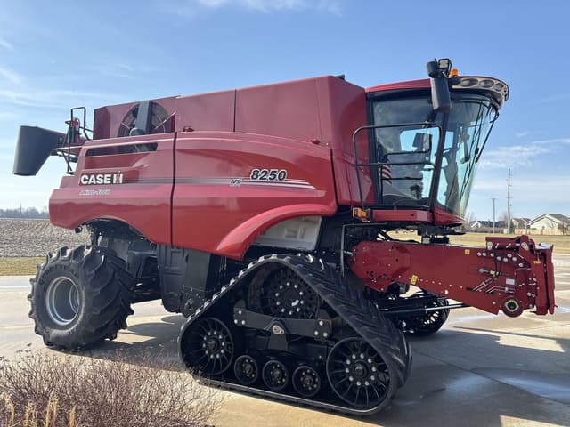 Image of Case IH 8250 equipment image 4