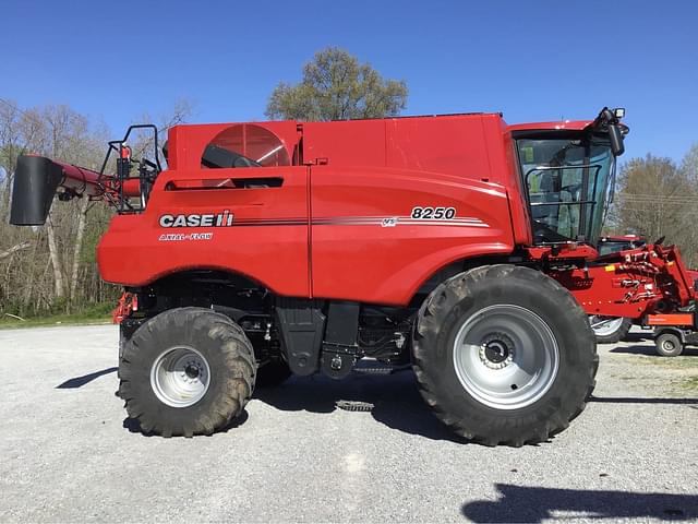 Image of Case IH 8250 equipment image 1
