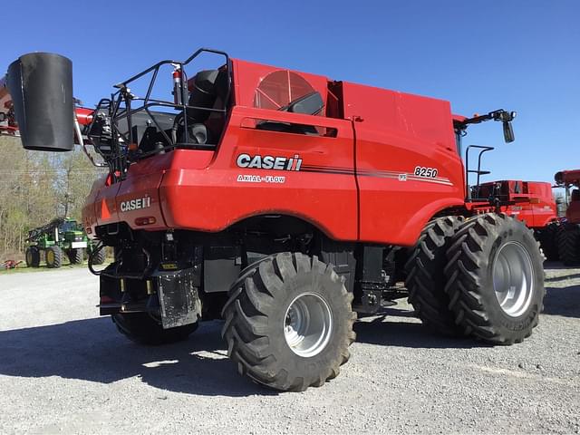 Image of Case IH 8250 equipment image 2
