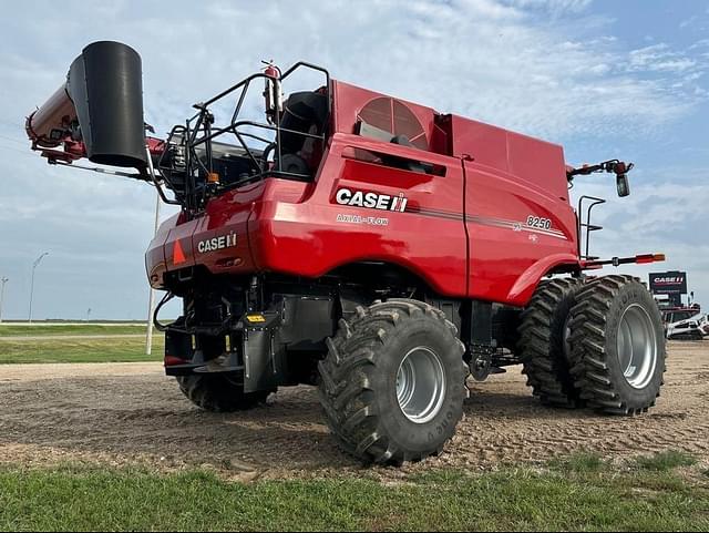 Image of Case IH 8250 equipment image 4