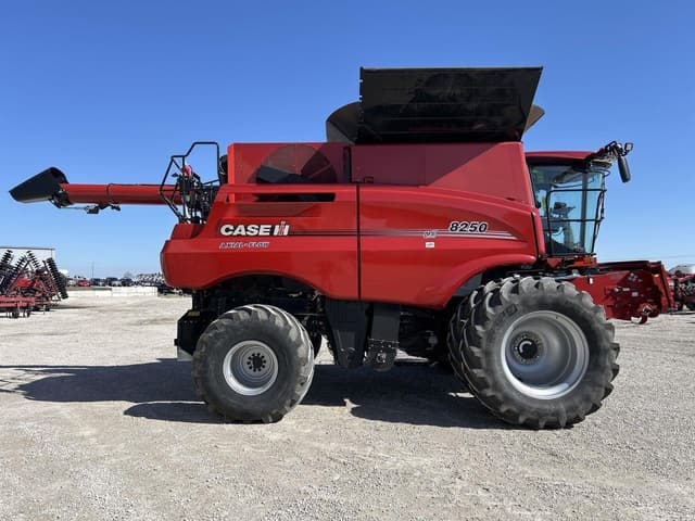 Image of Case IH 8250 equipment image 1