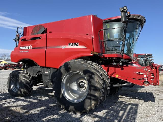 Image of Case IH 8250 equipment image 1