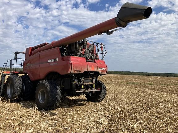 Image of Case IH 8250 equipment image 1