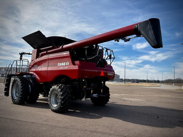 Image of Case IH 8250 equipment image 2
