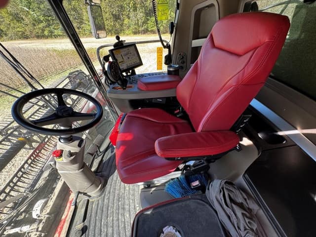 Image of Case IH 8250 equipment image 2