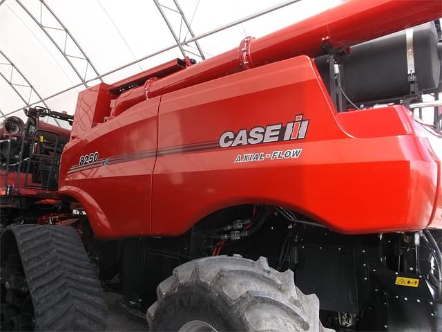 Image of Case IH 8250 equipment image 4