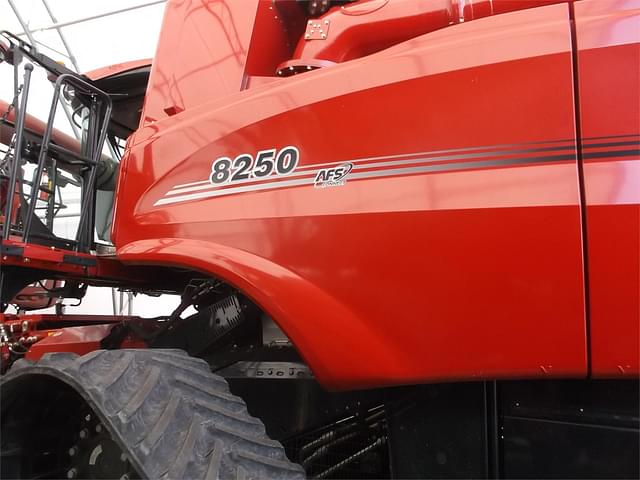 Image of Case IH 8250 equipment image 3