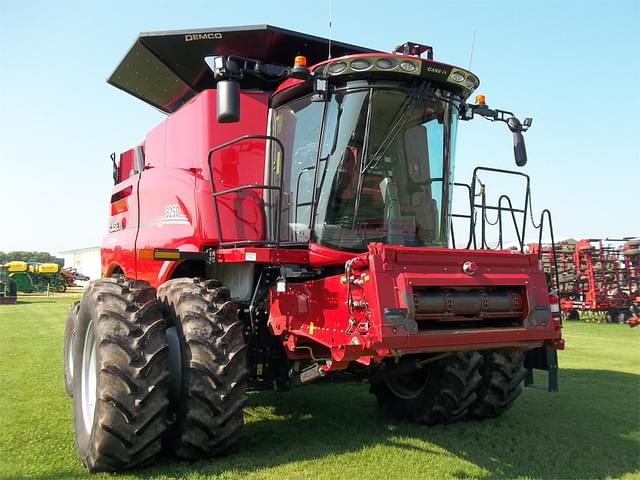 Image of Case IH 8250 equipment image 1