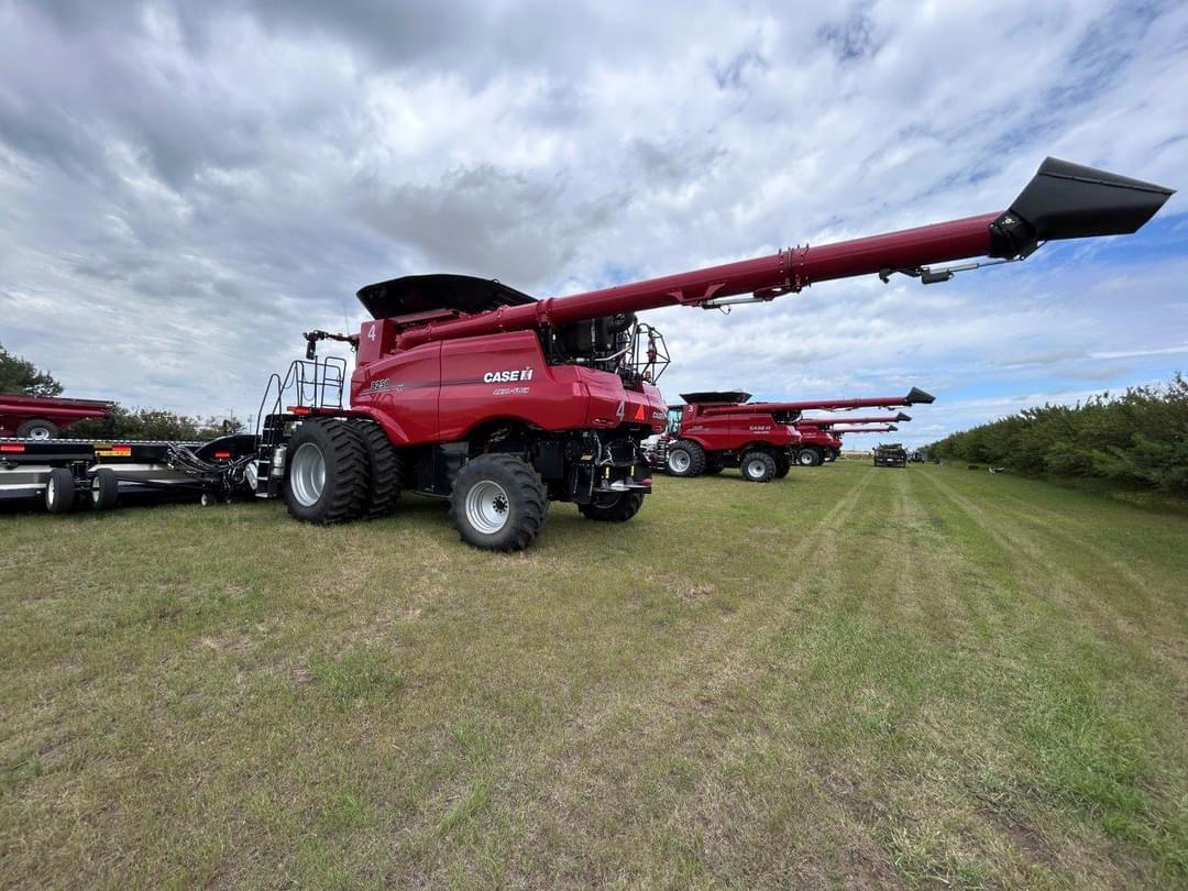 Image of Case IH 8250 Image 0