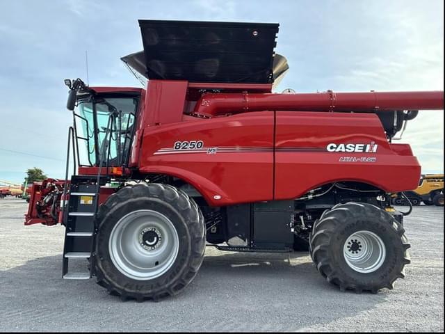 Image of Case IH 8250 equipment image 3
