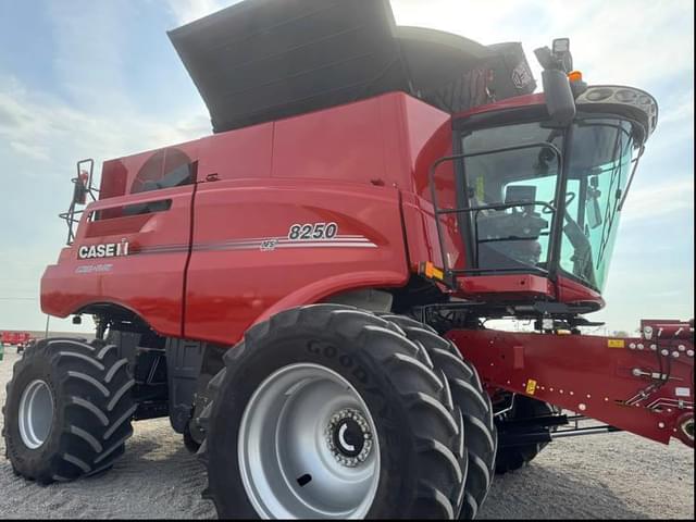 Image of Case IH 8250 equipment image 1