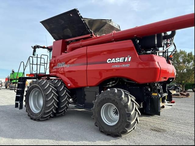 Image of Case IH 8250 equipment image 4